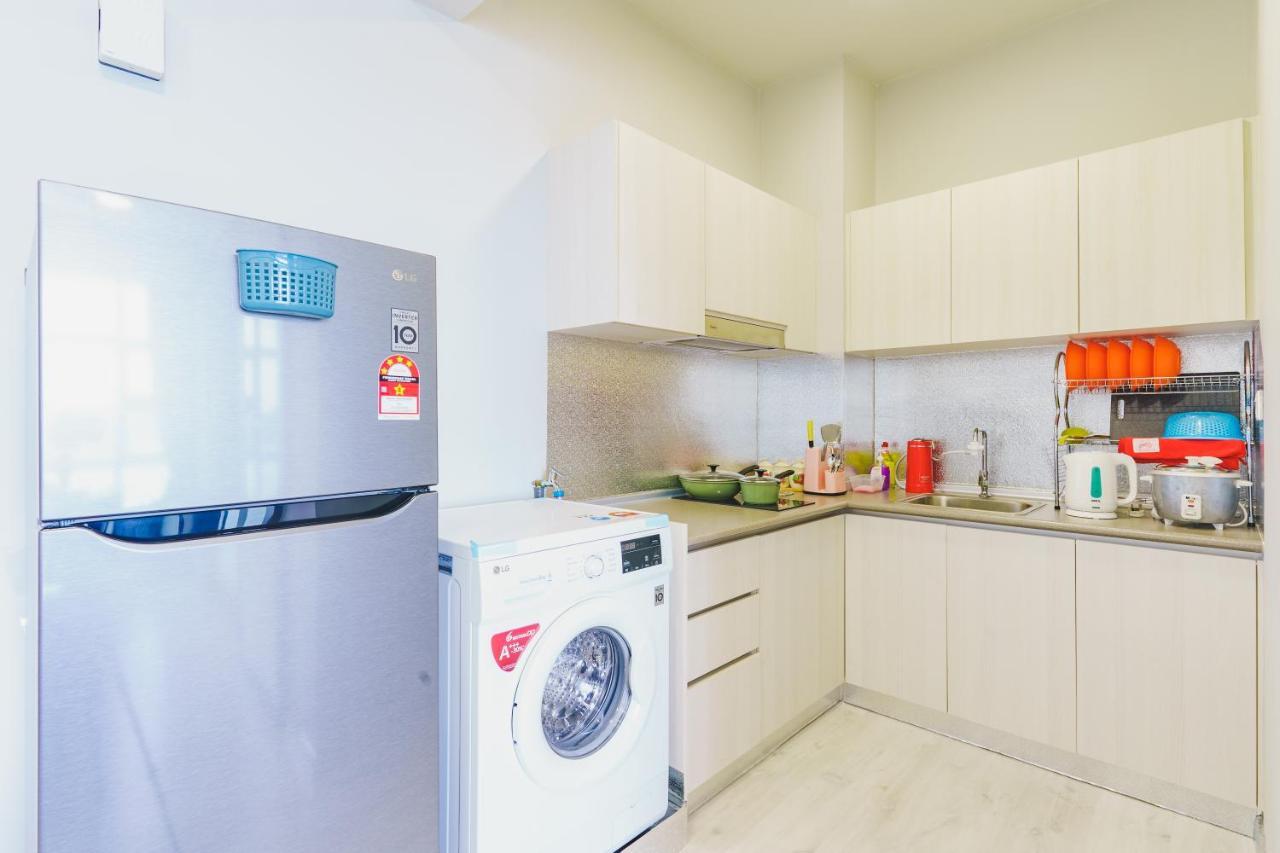 Full Seaview 2R1B Condo For 6Pax In Kota Kinabalu Exterior foto